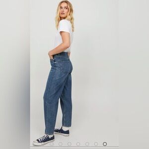 Hudson’s Bay JJXX Mom High Waist Jeans, Medium Wash - Size 27/32